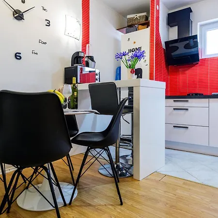 Fancy - Near The Bridge זאדאר