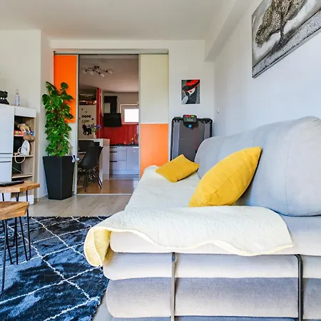 Fancy - Near The Bridge * זאדאר