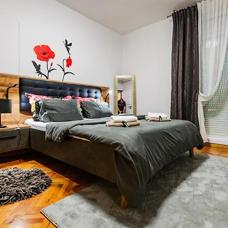 דירה Fancy - Near The Bridge זאדאר