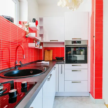 Fancy - Near The Bridge זאדאר